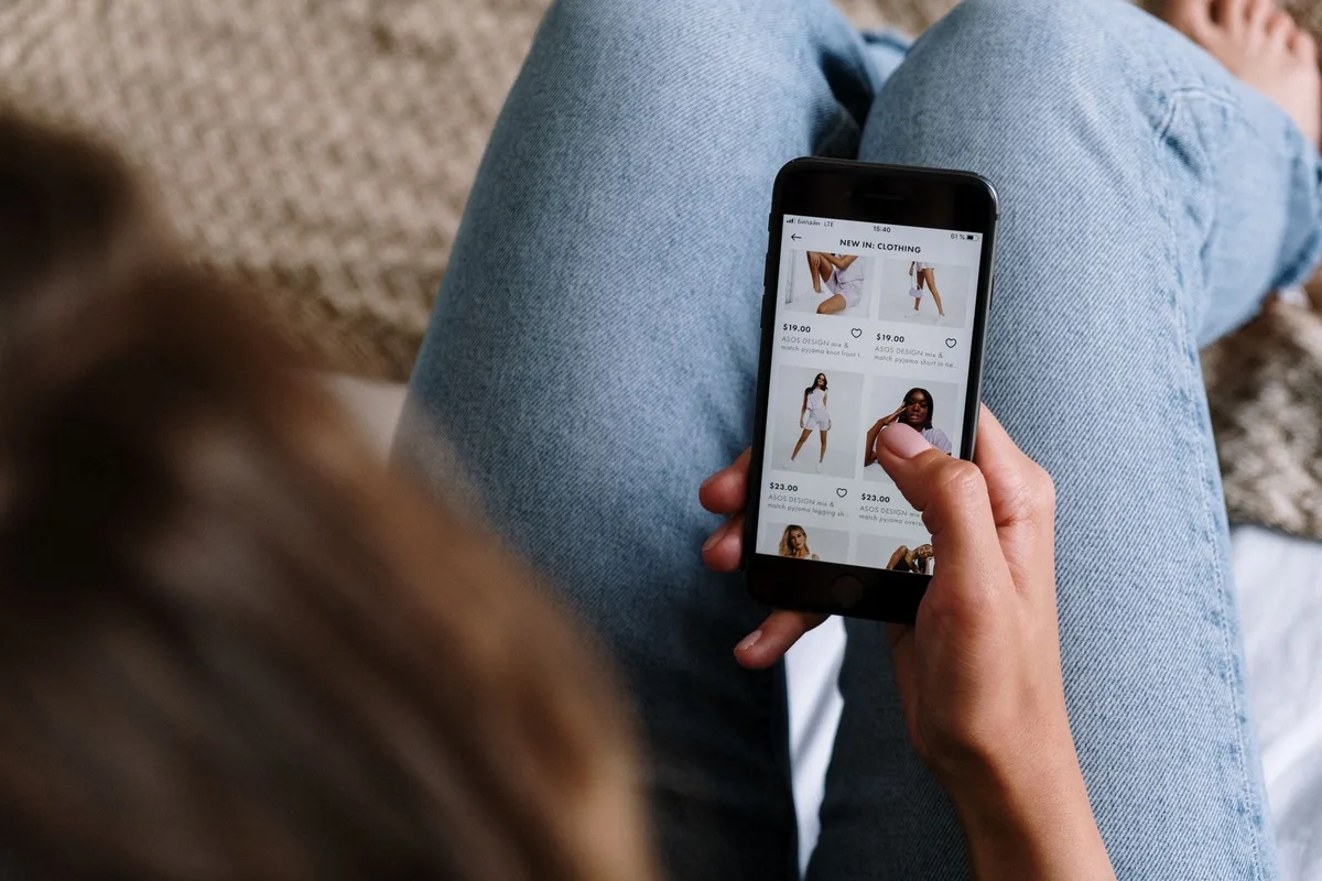 Éléments de fiche produit App Store : icône, captures, description et mots-clés