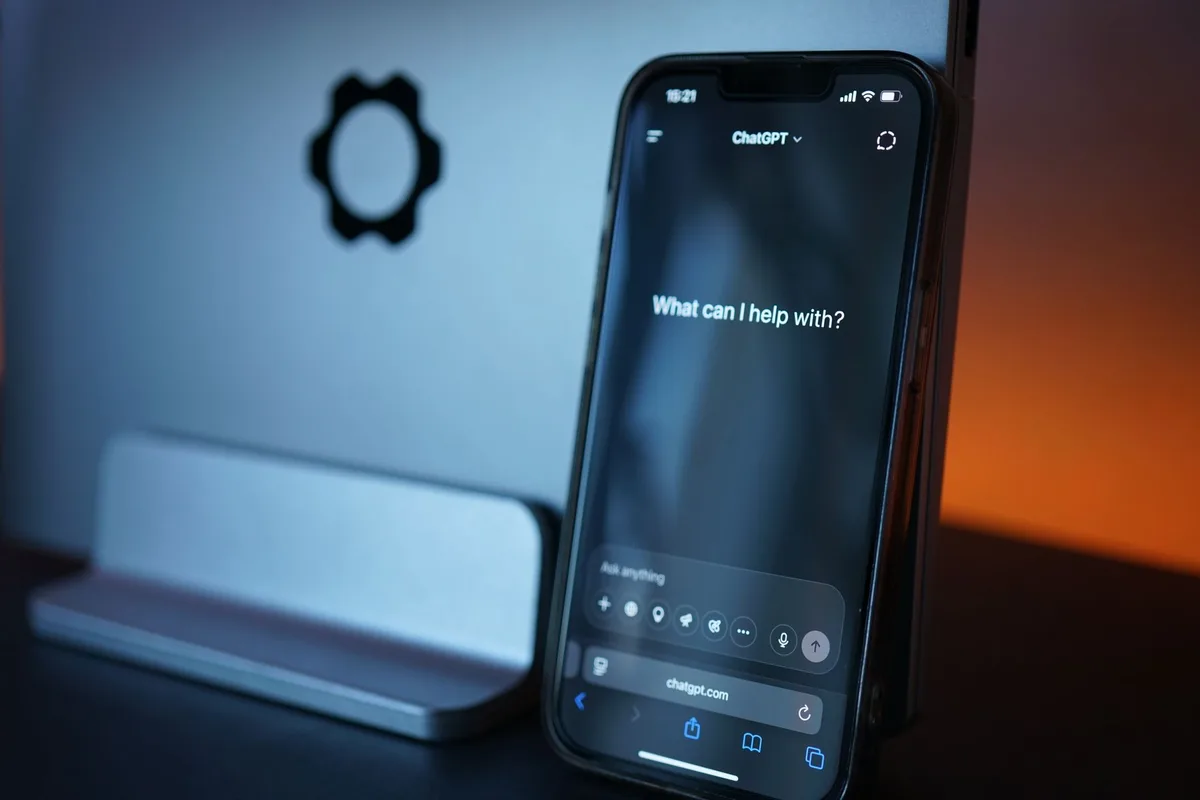 Présentation des fonctionnalités Apple Intelligence lors d'une conférence technologique
