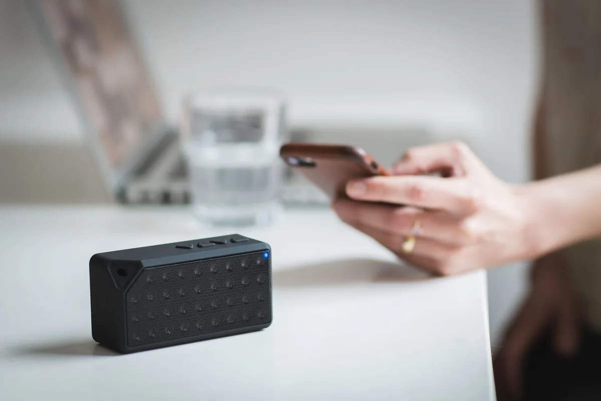 Vérification des paramètres Bluetooth et de compatibilité sur un téléphone
